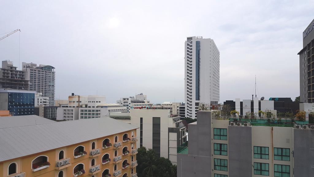 Ploen Place Residence Pattaya Exterior foto